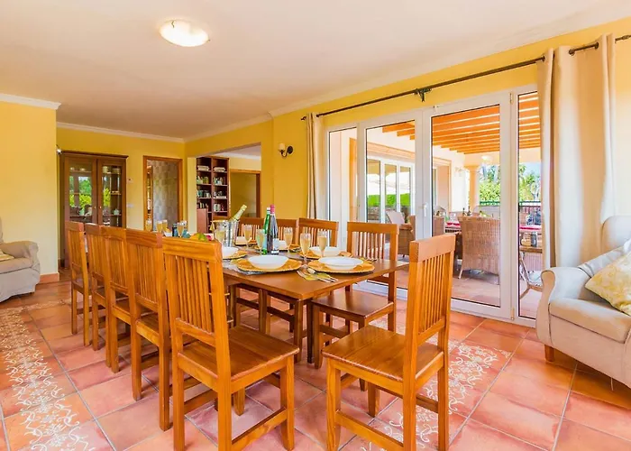 Villa Alvaro By